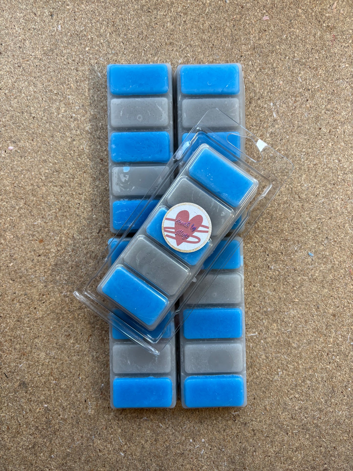 Comfy Blue Clamshell