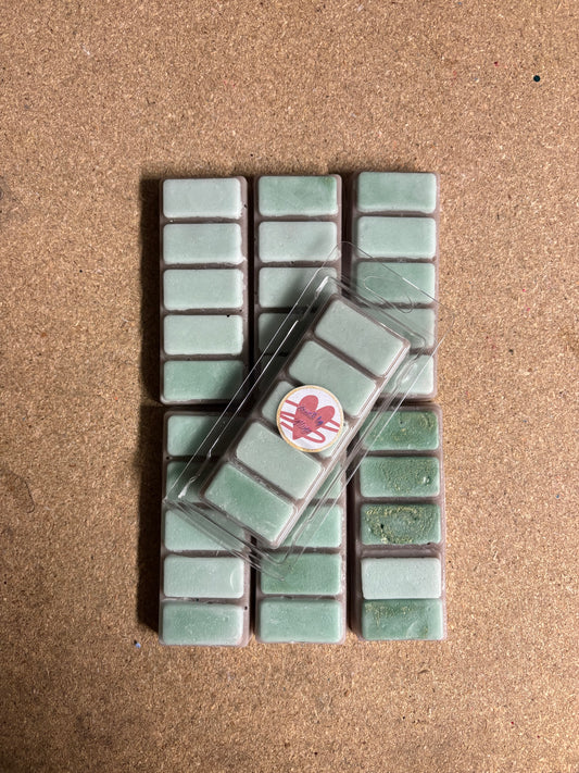 Nutmeg Patchouli & Cedar Clamshell