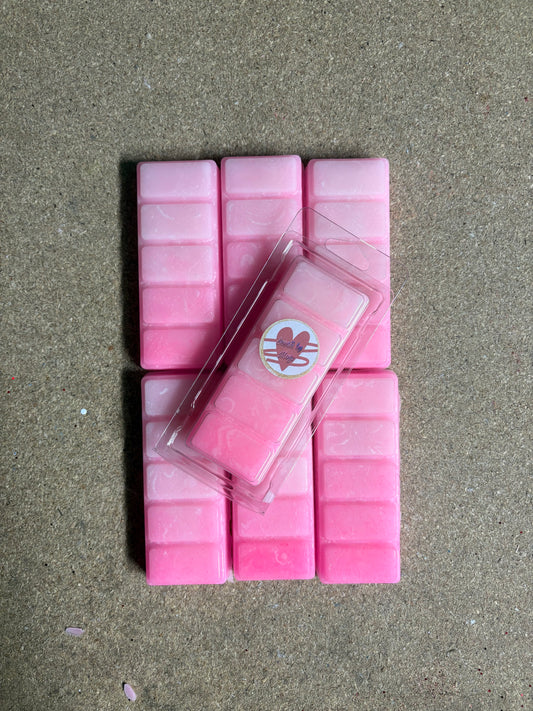 Leonora Pink Tulips & White Clamshell